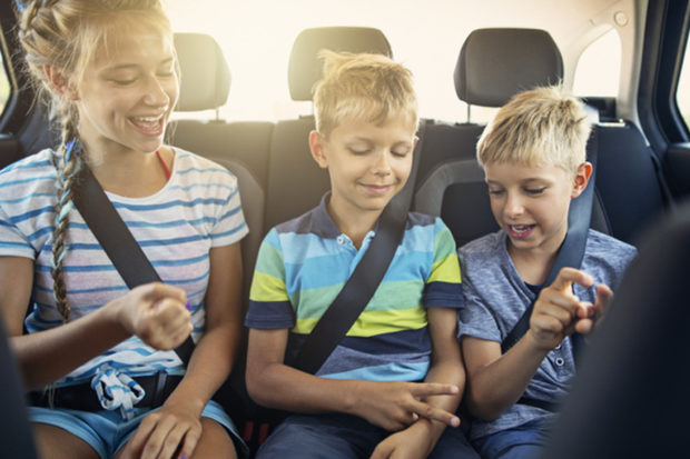 Brincadeiras para viajar de carros com crianças It Mãe