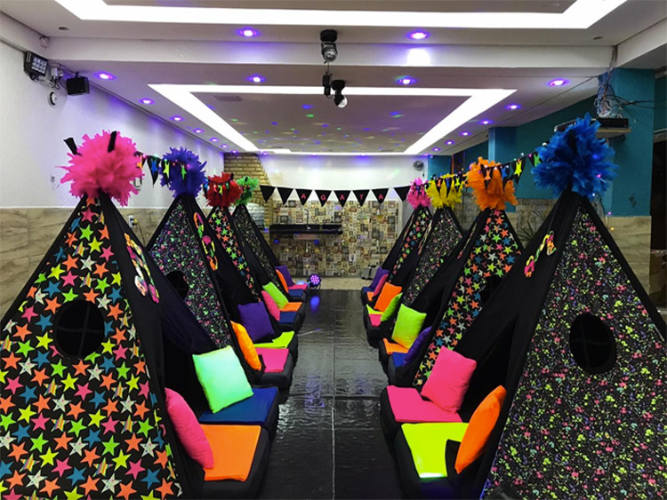Almofadas Neon Pijamas Party It Mãe