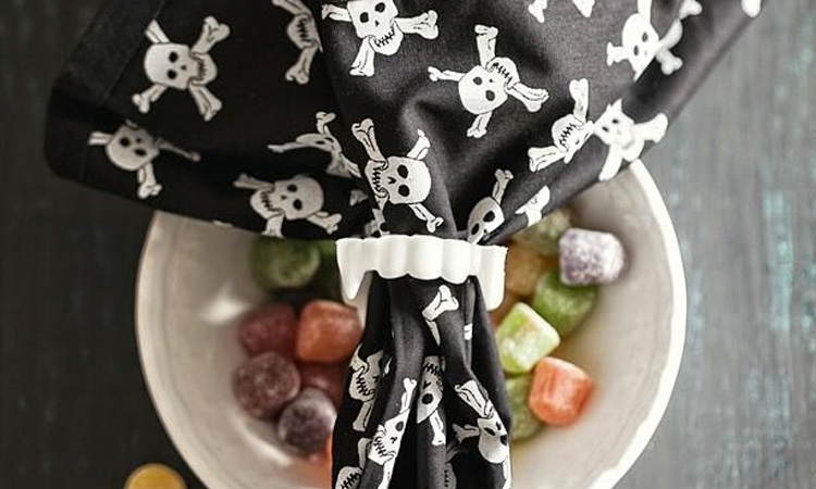 Pratos decorados para as crianças Halloween It Mãe