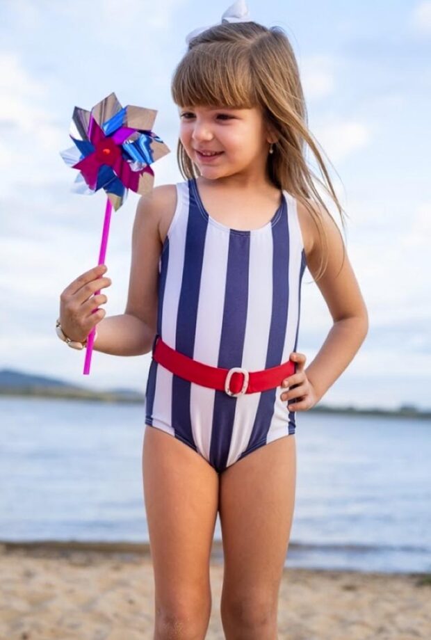 Maiô listrado Lookinhos para praia e piscina Planet Beach Brasil - It Mãe